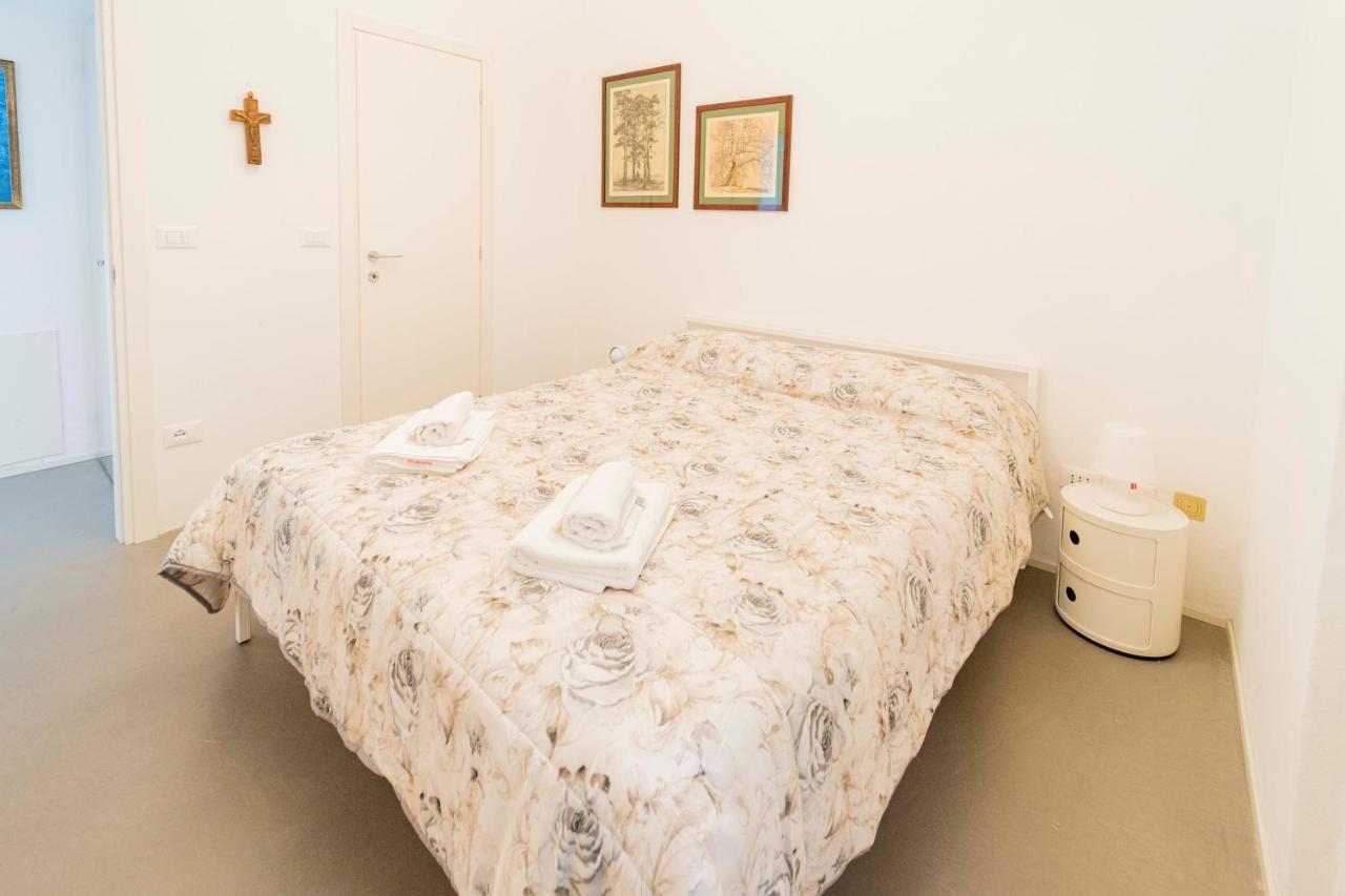 111 - Casa La Secca Vista Mare, 100Metri Dalla Spiaggia E Mare モネーリア エクステリア 写真